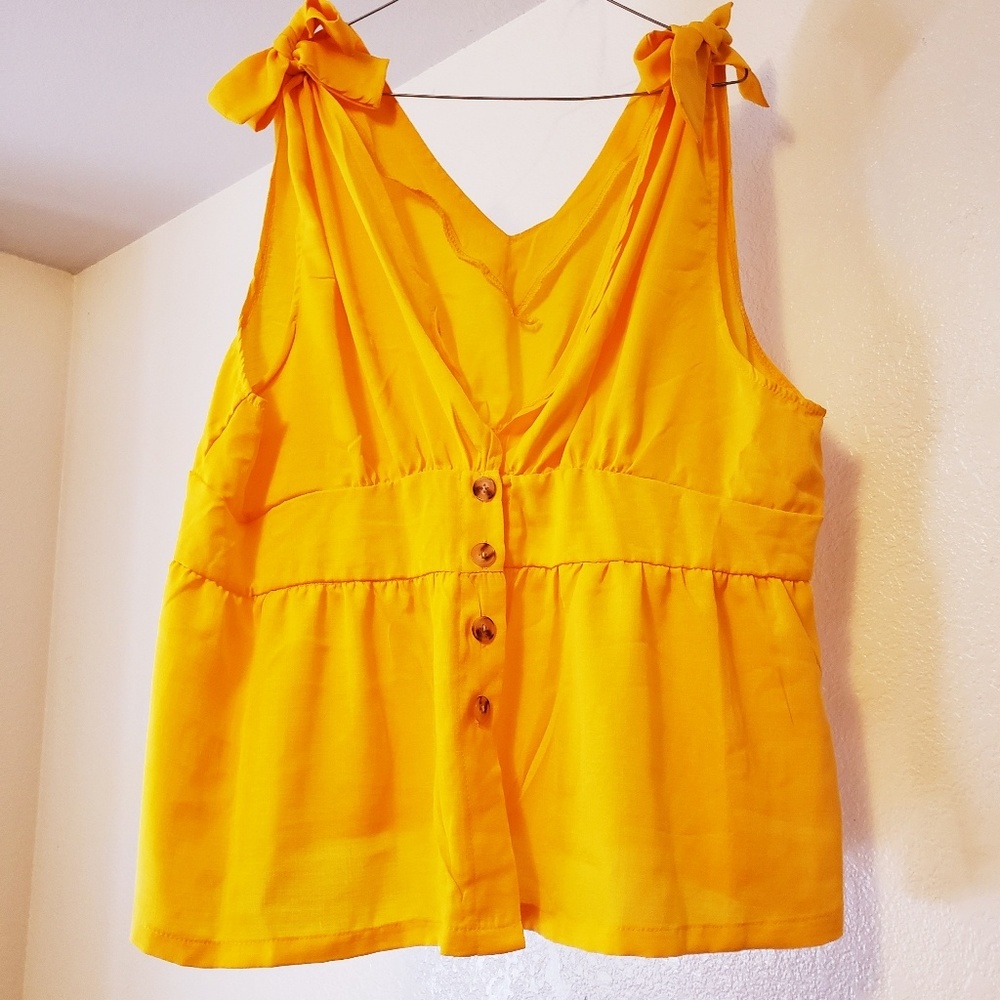 BRAND NEW, NEVER WORN Yellow Top